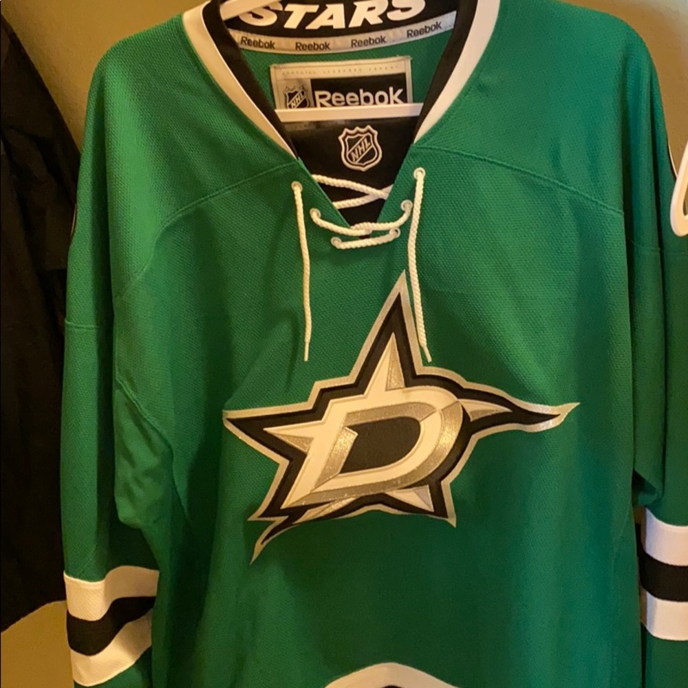 Men’s Dallas Stars hockey jersey. #91